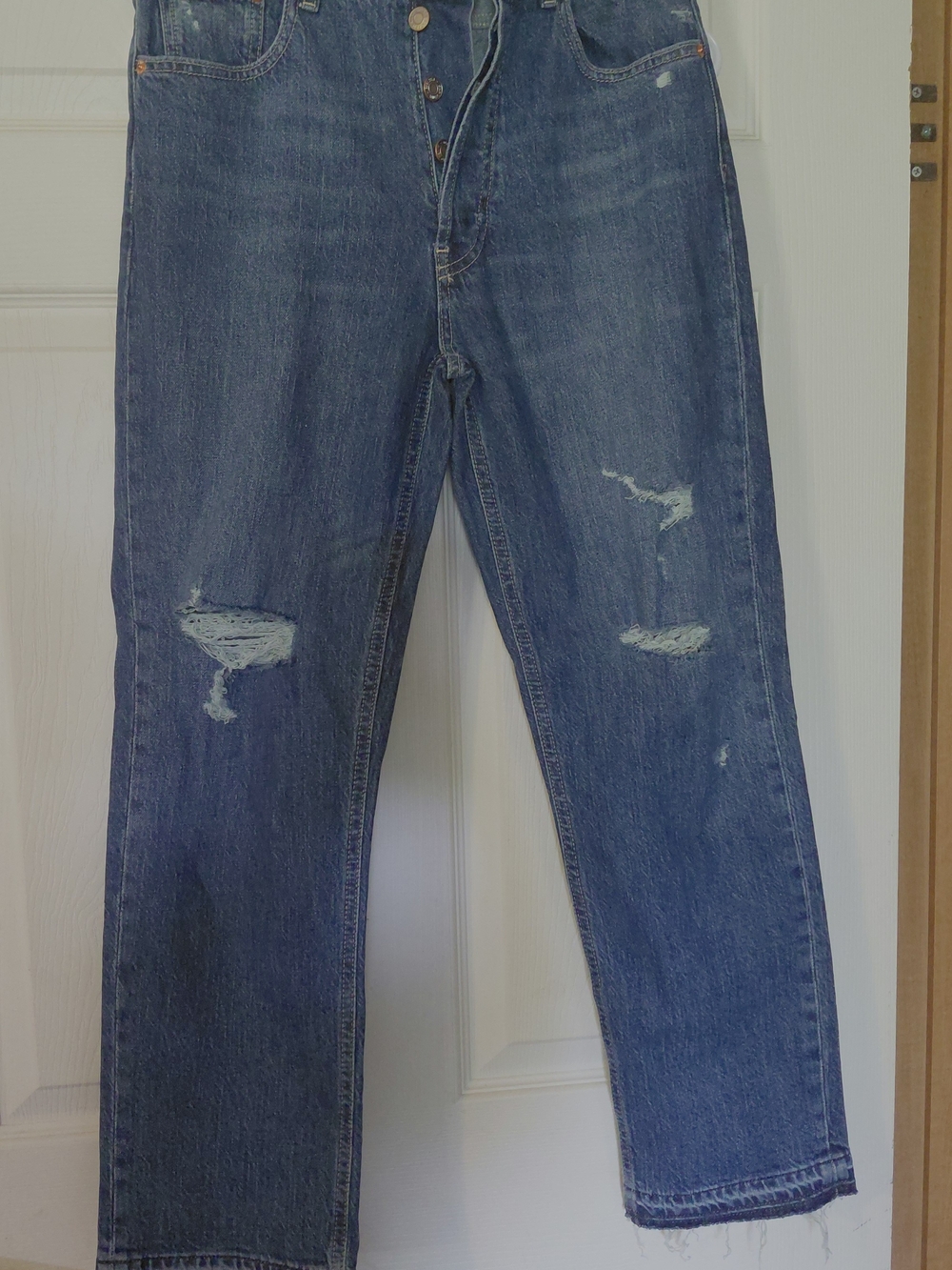GAP Women's Medium Blue Straight-Leg Ripped Jeans